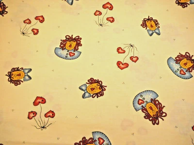 Childrens Fabric 1 7/8 Yard SALE Raggedy Ann Faces Red Heart Beige Cotton Vtg #C - Image 1 of 2
