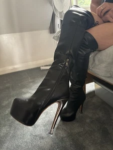 Only Maker Platform Boots - Picture 1 of 6