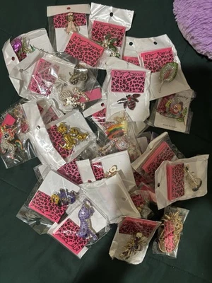 Betsy Johnson Brooch Pendant Read Description - Image 1 of 4