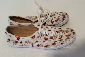 Keds Limited Edition Taylor Swift Eyelet Berry Shoes Sneakers Size 8-1/2 8.5 - Picture 1 of 5