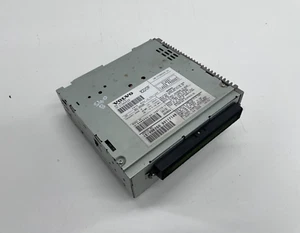 GENUINE VOLVO S40 MK2 RADIO CD PLAYER STEREO HEAD UNIT 31260526 2007-2011 - Picture 1 of 5