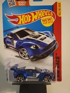 ASTON MARTIN VANTAGE GT3 Hot Wheels 1:64 *LONG CARD* - Picture 1 of 4