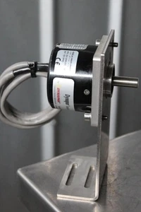 Dynapar HR25 Incremental Encoder 1000 PPR Flange Mount 3/8" Shaft HR625 + Mount - Picture 1 of 1