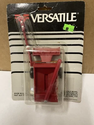 1/64 Versatile Trans/axial 2000 Combine, Scale Models - Image 1 of 2