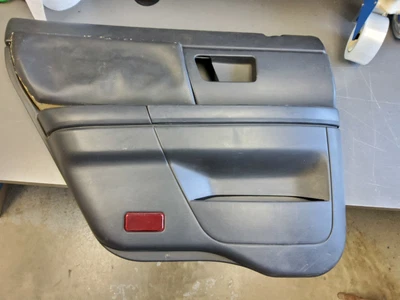 Panel de puerta interior trasero izquierdo Ford Taurus 2000-2007 OEM NEGRO S&D Foto 1 de 4