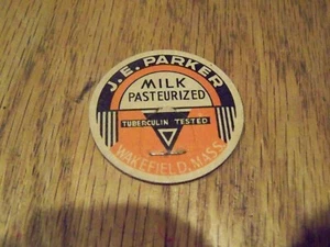 J.E. PARKER WAKEFIELD MASSACHUSETTS MILK BOTTLE CAP UNUSED PASTEURIZED MILK - Picture 1 of 1