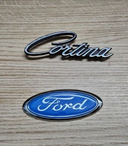 FORD CORTINA MK2 REAR BADGE IN NICE CONDITION - Picture 1 of 3