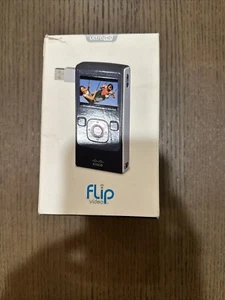 Cisco Flip Video Ultra HD 2 Hours 8 GB Camcorder Camera Model U32120B - Picture 1 of 5