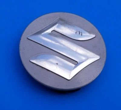 SUZUKI GRAND VITARA SX4 (1) TAPACUBOS DE LLANTA TAPACUBOS TAPA CENTRAL ENCHUFE FABRICANTE DE EQUIPOS ORIGINALES A9 Foto 1 de 3