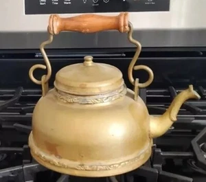Vintage 1970s Brass and Copper Tea Pot Kettle Brass Wooden Handle Aged Patina - Picture 1 of 23