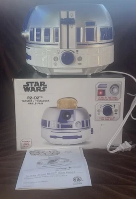 Tostadora de dos rebanadas Uncanny Brands Disney Star Wars R2-D2 luces y sonidos Foto 1 de 4