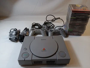 Sony Playstation PS1 Konsole Bundle und Spiele mit DualShock Analog Controller - Bild 1 von 8