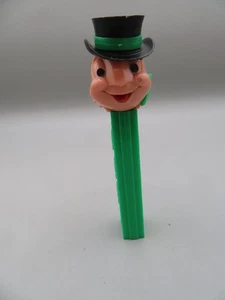 Vintage PEZ Dispenser No Feet JIMINY CRICKET Green RARE - Picture 1 of 7
