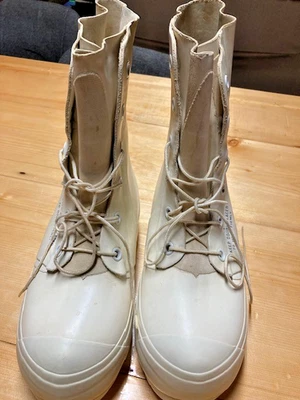 Bunny Boots BATA clima frío extremo EE. UU. militar nuevo talla 6, hecho en EE. UU., último Foto 1 de 4