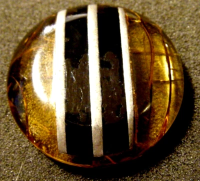 Antiguo botón raro decoración ámbar real con 3 rayas de metal y vástago de metal esmalte negro Foto 1 de 4