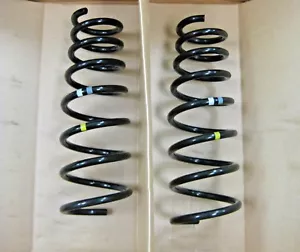 PAIR OF PORSCHE OEM 14-16 Cayman front Suspension coil Springs 98134353180504 - Picture 1 of 1
