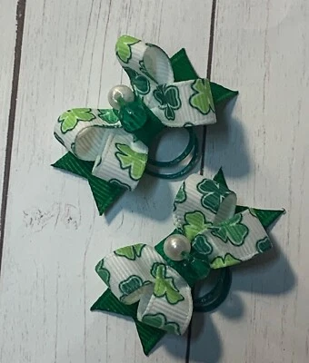 Tréboles Día de San Patricio Infantil Arco Pelo, Trébol Taza de Té Cachorro Perro Arcos Foto 1 de 4