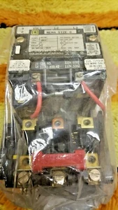 Square D Size 0 8536SB02 Motor Starter, Form S, Series A, 120V Coil 3 Pole - Picture 1 of 3