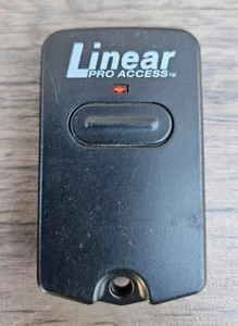 LINEAR 1-BUTTON REMOTE GATE GARAGE DOOR OPENER T52 - Picture 1 of 2