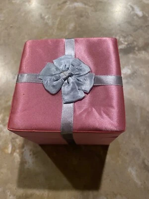 Vintage Models Prefer Pucker Up Lipsticks New 6 different lipstick shades - Image 1 of 3