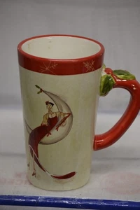 TAZA DE NAVIDAD SAKURA DAMA EN ROJO EN LA LUNA SIN ASTILLAS NI GRIETAS 6" DE ALTO - Imagen 1 de 2