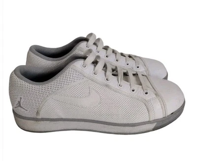 Talla 10.5 - Nike Air Jordan Sky High Retro Low en Blanco Gris Lobo  Foto 1 de 4