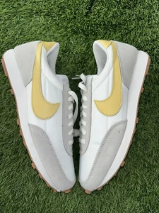 NIKE WOMENS D BREAK WAFFLE SHOES SIZE 10 NEW - Picture 1 of 7
