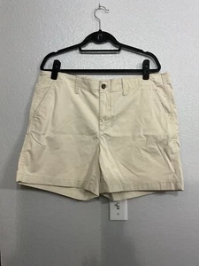 Gap Women’s Shorts Classic Mid Rise Size 16 Turtledove (Beige) NWT - Picture 1 of 3