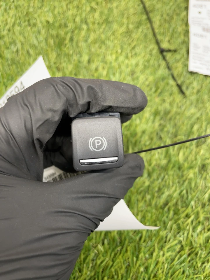 ✅ GMC TERRAIN 2019 interruptor de freno de estacionamiento de emergencia botón PN: 84253911 OEM Foto 1 de 4