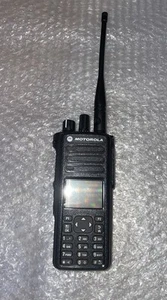 Radio bidireccional Motorola DP4801 UHF 80 canales CB - Imagen 1 de 16