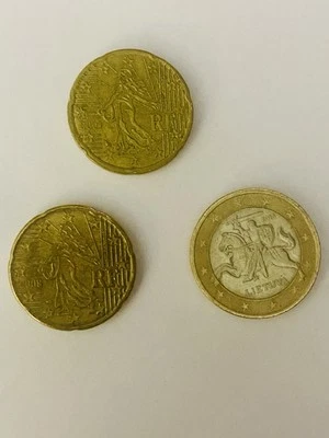 (2) Monedas de euro Francia 2009, 2001-Marieanne herradura y (1) moneda de 1 euro 2015✨ Foto 1 de 2