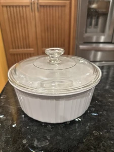 Corning Ware French White Stoneware Casserole Dish w/Lid  8.5" 2.5 qt. - Picture 1 of 7