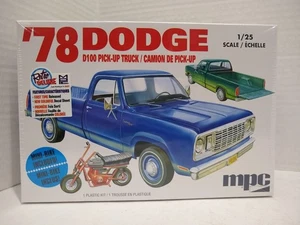 MPC #901 1978 Dodge D100 Pick-Up Truck mit Mini-Bike Plastikmodellbausatz im Maßstab 1:25 - Bild 1 von 3