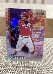 2021 Bowman's Best - Joey Votto #78 rifrattore viola /250 - Foto 1 di 3