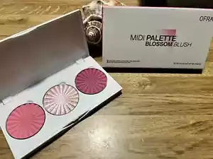 OFRA Midi Palette Blossom Blush-3 Pan Blush & Highlighter NIB, Beautiful Colors! - Picture 1 of 3