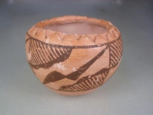VECCHIA CIOTOLA CERAMICA BORDO CROSTA TORTA MINIATURA ACOMA - Foto 1 di 4