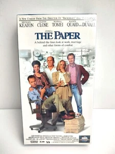 The Paper, Michael Keaton, Glenn Close, Marisa Tomei New Sealed VHS Movie - Foto 1 di 4