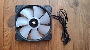 Corsair iCUE SP120 RGB ELITE Performance 120mm PWM PC Case Fan 5 - 22.6 dBA - Photo 1/2