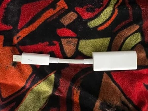 Original Apple Thunderbolt 1/2 auf Gigabit Ethernet Adapter - Bild 1 von 3