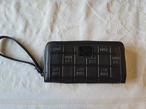 Steve Madden Wallet Wristlet Zip Around Embossed Logo Large 8" x 4" - Picture 1 of 6
