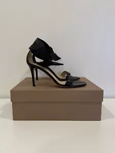 Gianvito Rossi Heels - Picture 1 of 8