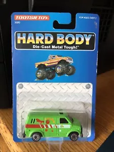 1992 TOOTSIETOY Hard Body Diecast - Green Van - 1:64 Scale - On Card - Picture 1 of 5