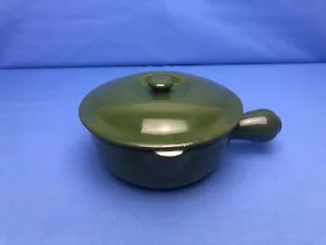 VINTAGE HALL #645, PLATO VERDE OSCURO CON TAPA - Imagen 1 de 8