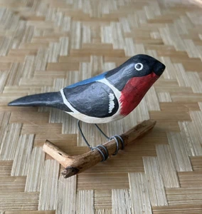 Hermoso pájaro cantor pintado tallado y colorido arte popular vintage - Imagen 1 de 6