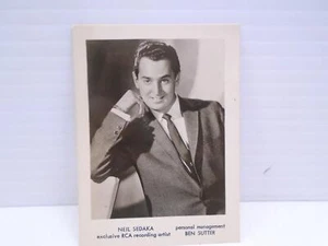 NEIL SEDAKA SINGER ORIGINAL SIGNED AUTO AUTOGRAPH 2"x3" PROMO PHOTO FREE SHIP KL - Picture 1 of 4