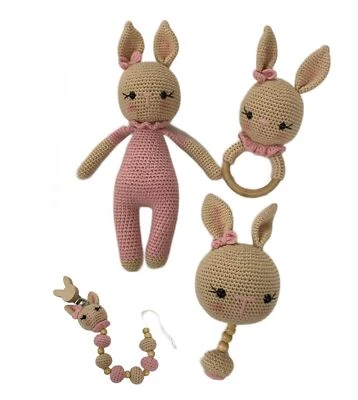 Rose Hasen 4er SET Häkelpuppe Strick Puppe Handarbeit Amigurumi Geschenk #K4-F5 - Bild 1 von 4