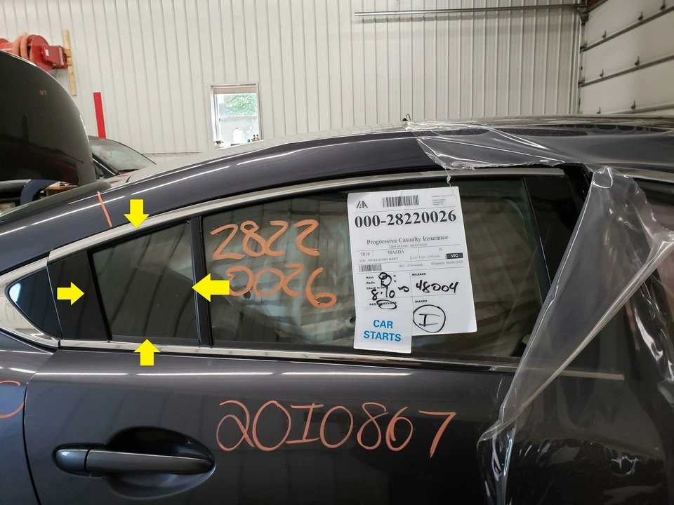 Mazda 2016 6 pasajeros ventilación trasera derecha ventana de vidrio solamente Foto 1 de 1