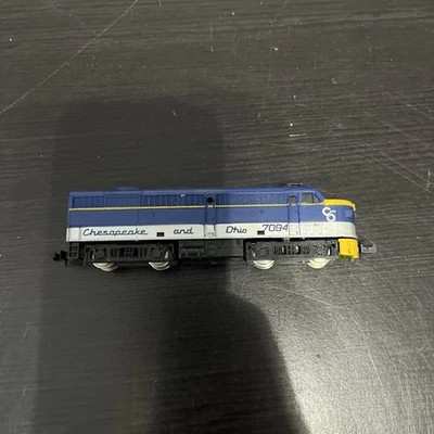 [T-N] MRC N Alco FA locomotive Chesapeake and Ohio #7094 Dummy Unit - No Motor - Image 1 of 4