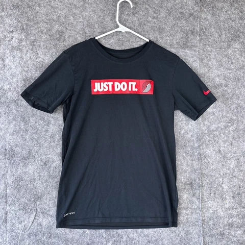 Portland Trail Blazers Shirt Mens Small Back Red Nike Dri Fit Short Sleeve Cover