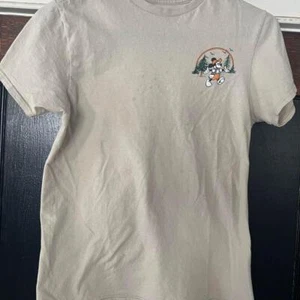 Camisa de camping tostada de Mickey Mouse de Disney #DisneyInspired - Imagen 1 de 2